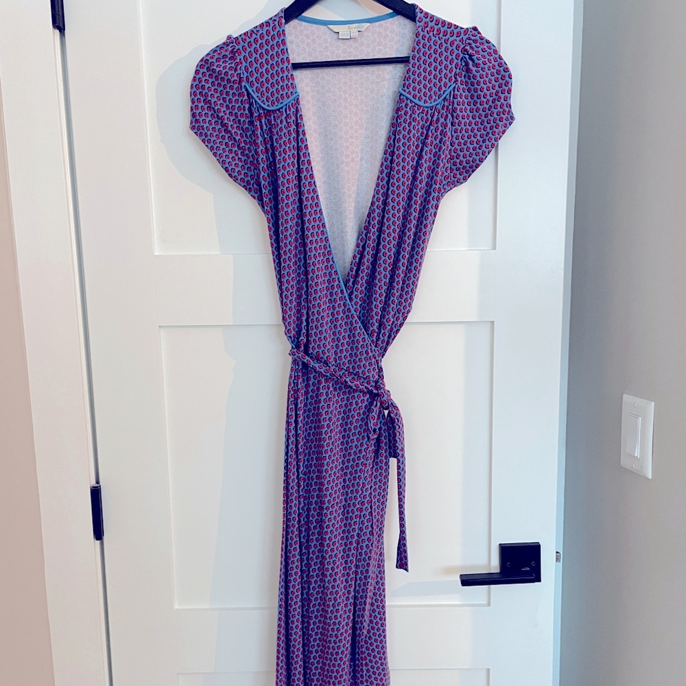 Summer Wrap Dress: Egyptian Blue Apple Geo
Size: 8 L